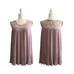 LYNN RYAN | Lace Pleated Top | Size L